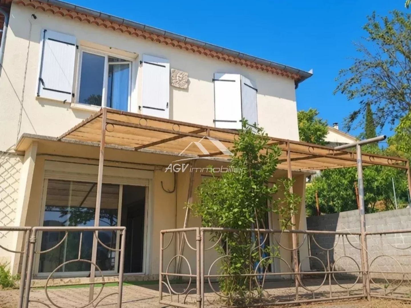 Proche d'Alès, maison de 130 m² sur 1 hectare de terrain