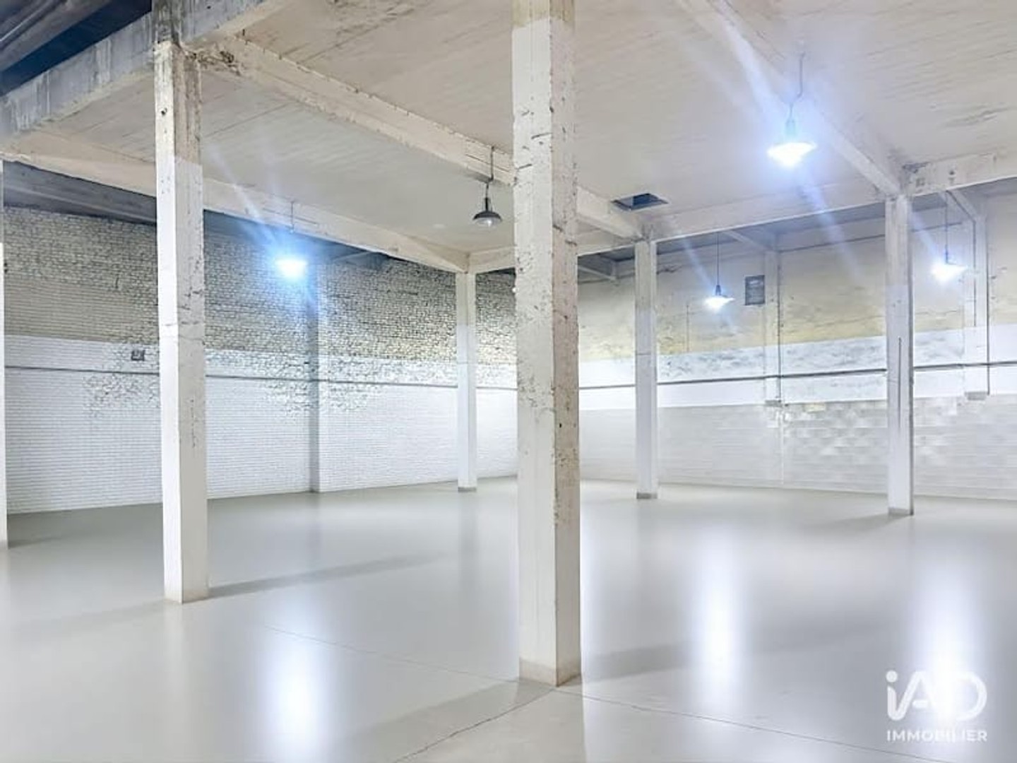 Local 640 m²