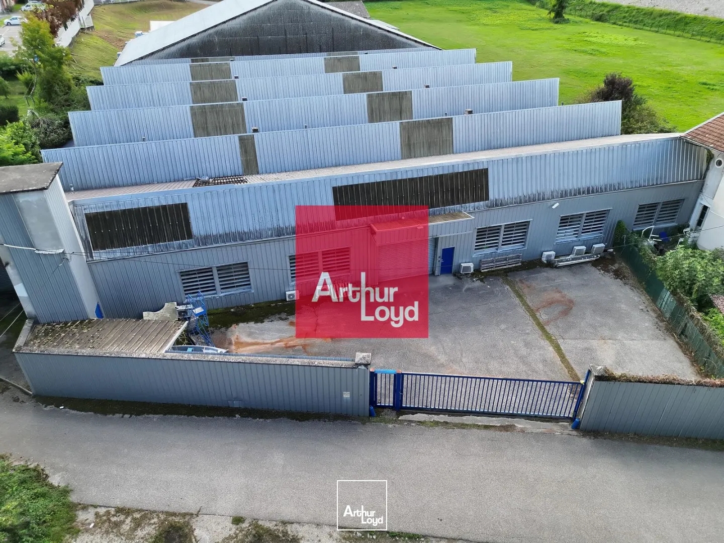 Locaux à vendre - 3220m2 - Froges (38190)