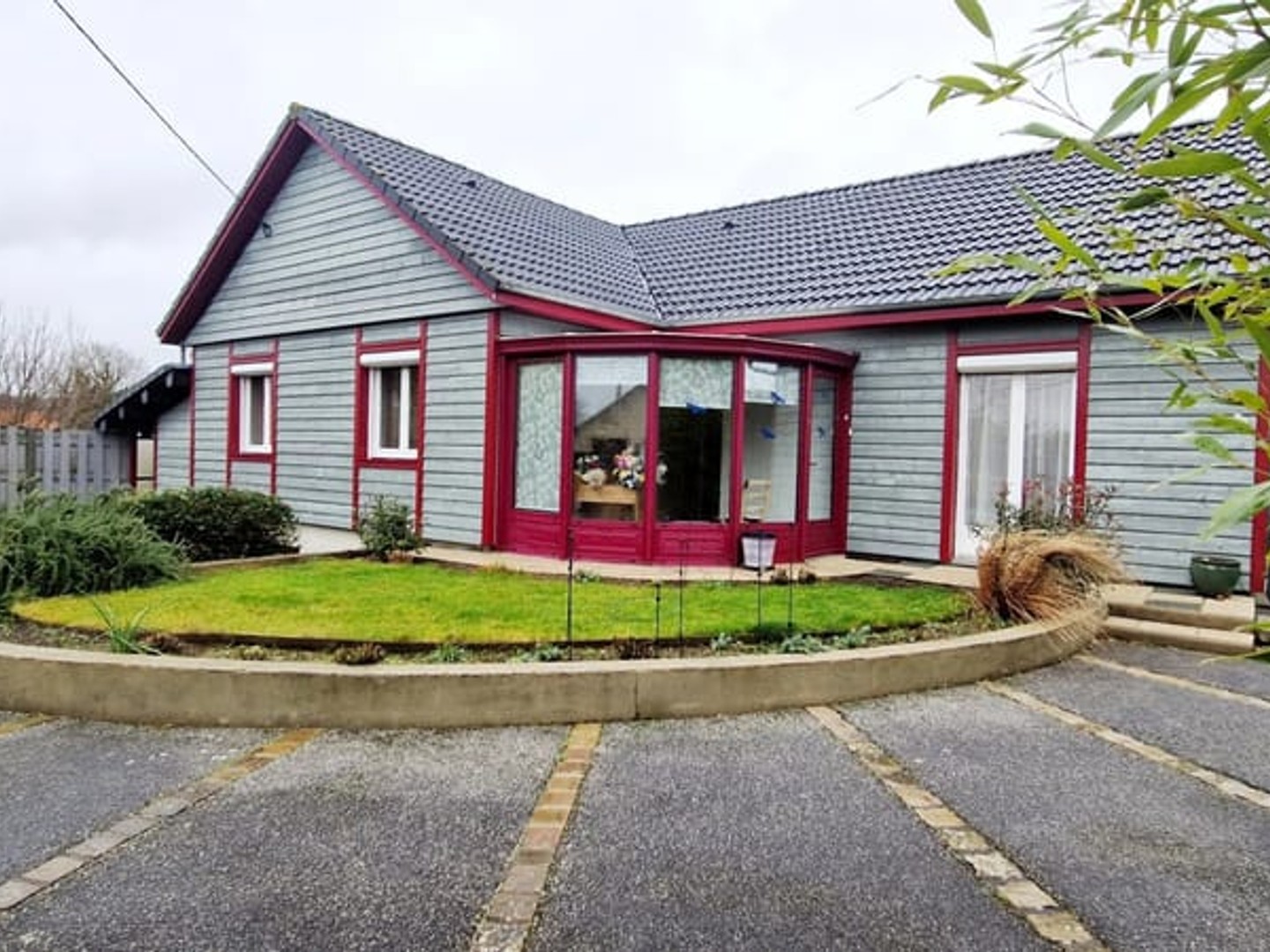 Ensemble immobilier en centre bourg - 197m2