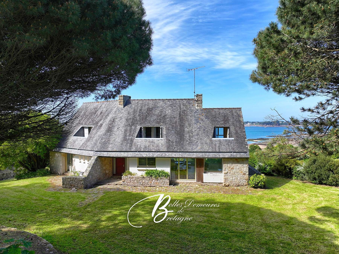 Sous offre propriété avec vue mer exceptionnelle sur l'archipel de Bréhat, Ploubazlanec