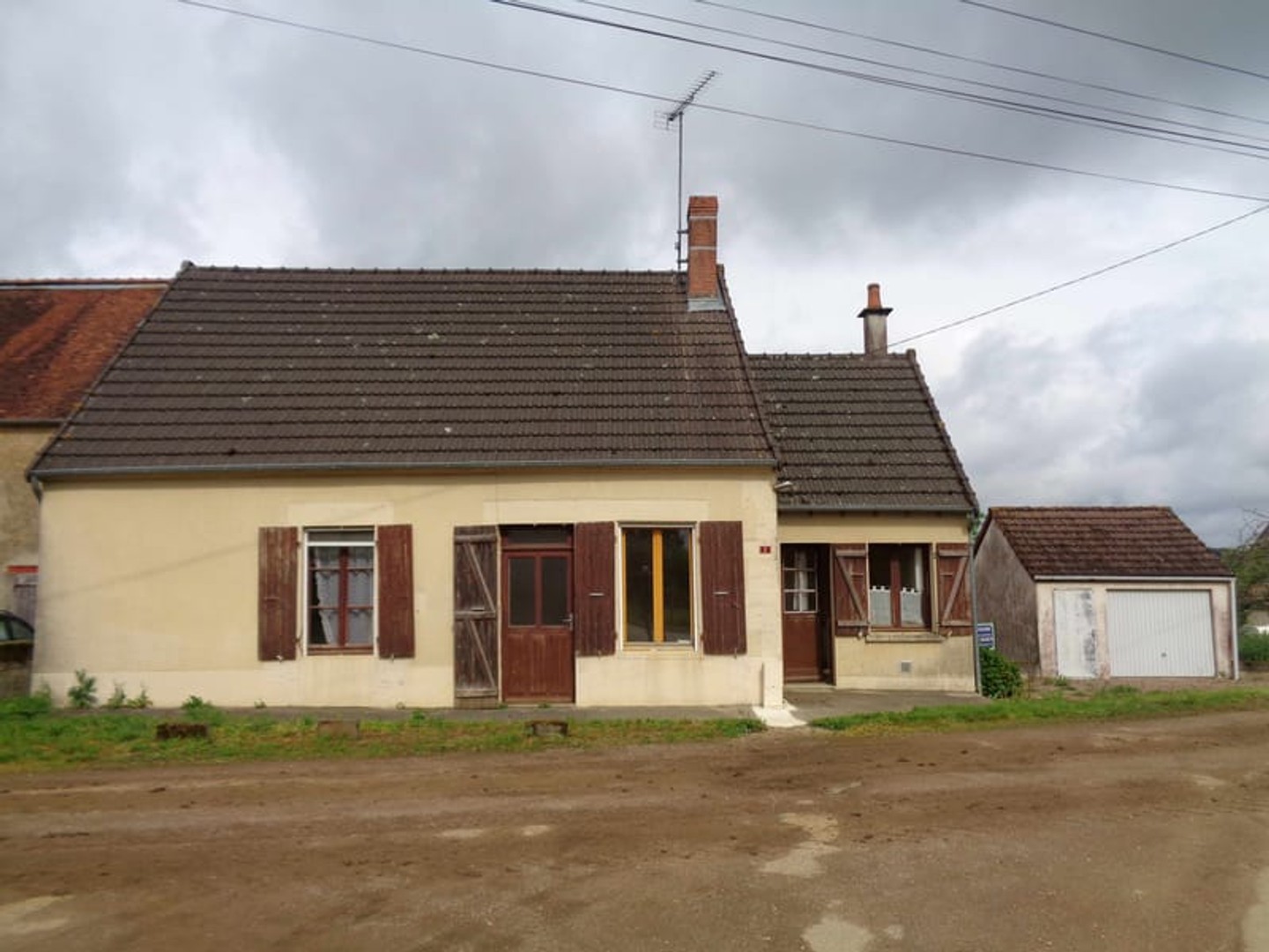 15 mn de Nevers, maison indépendante avec garage et terrain
