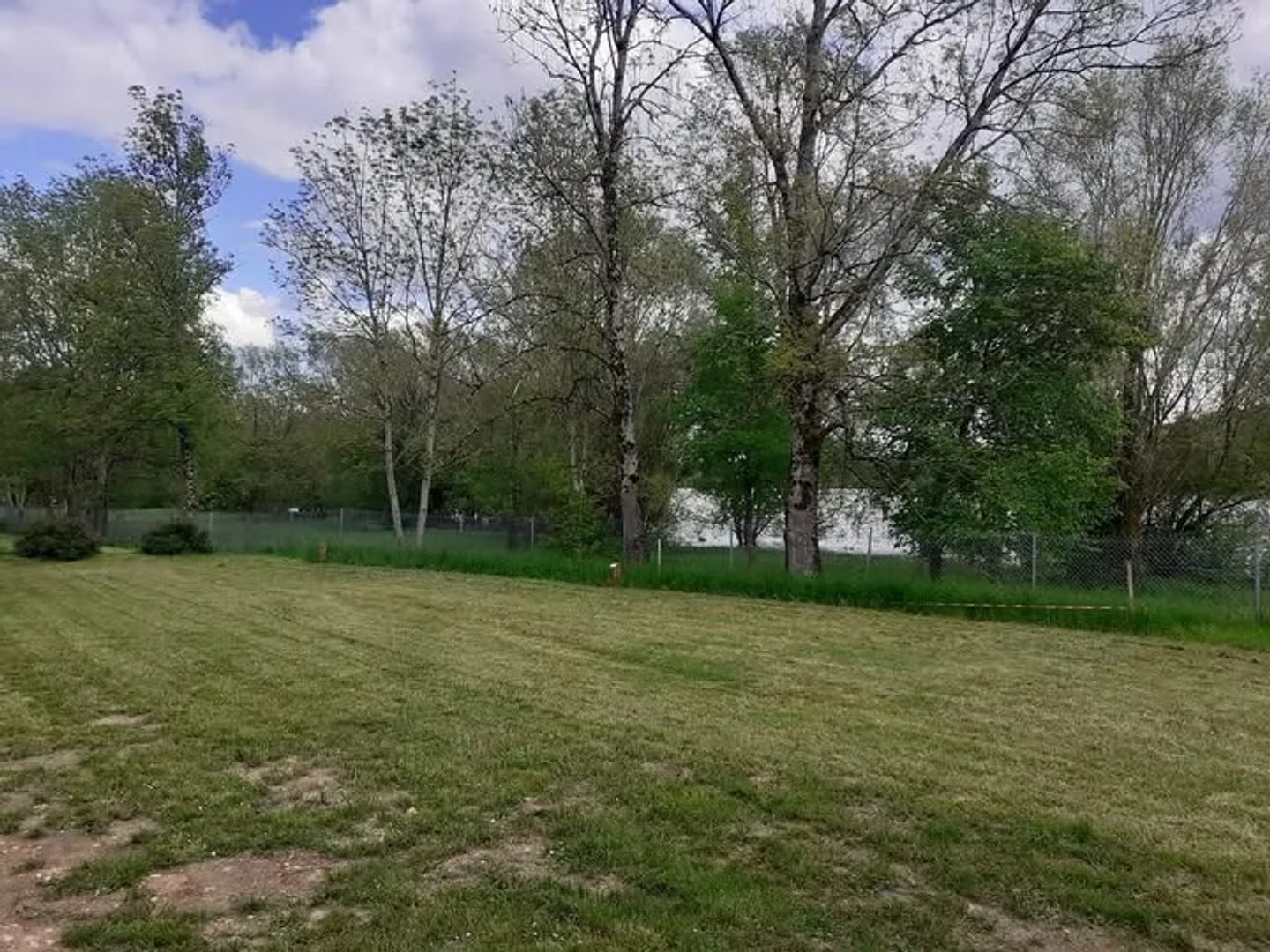 Terrain 413 m²