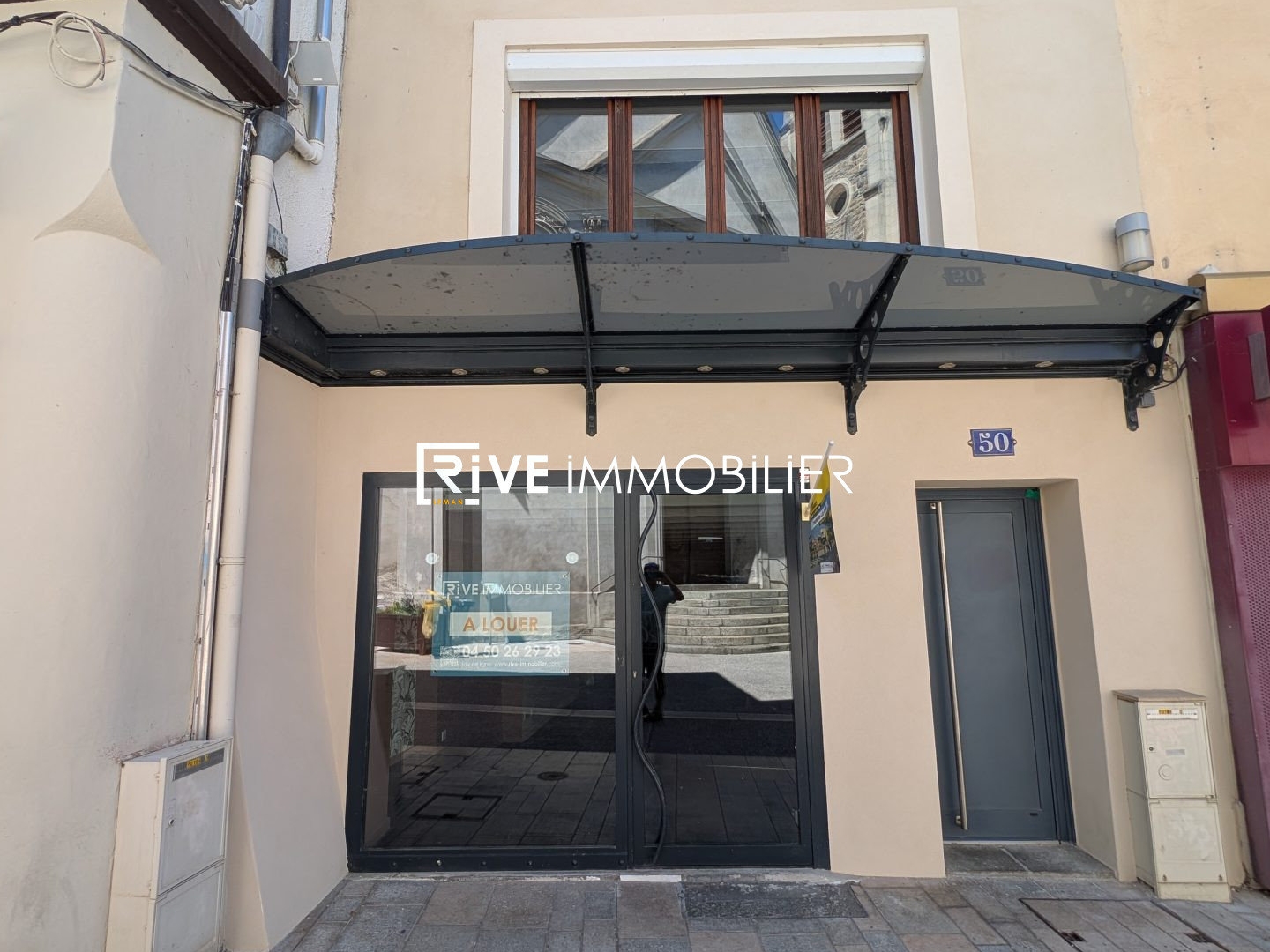 THONON- Centre-ville- LOCAL de 96.99m² à 1896eur cc