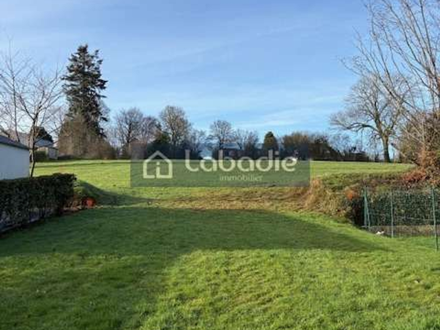 Terrain 485 m²