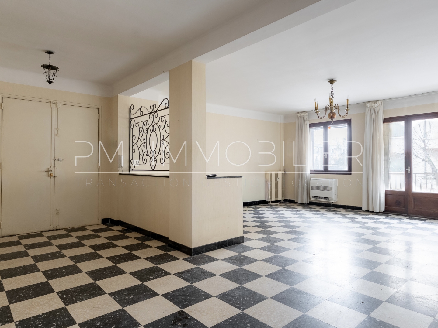 Appartement à vendre - 4 pièces - 102m2 - Aix-En-Provence (13100)