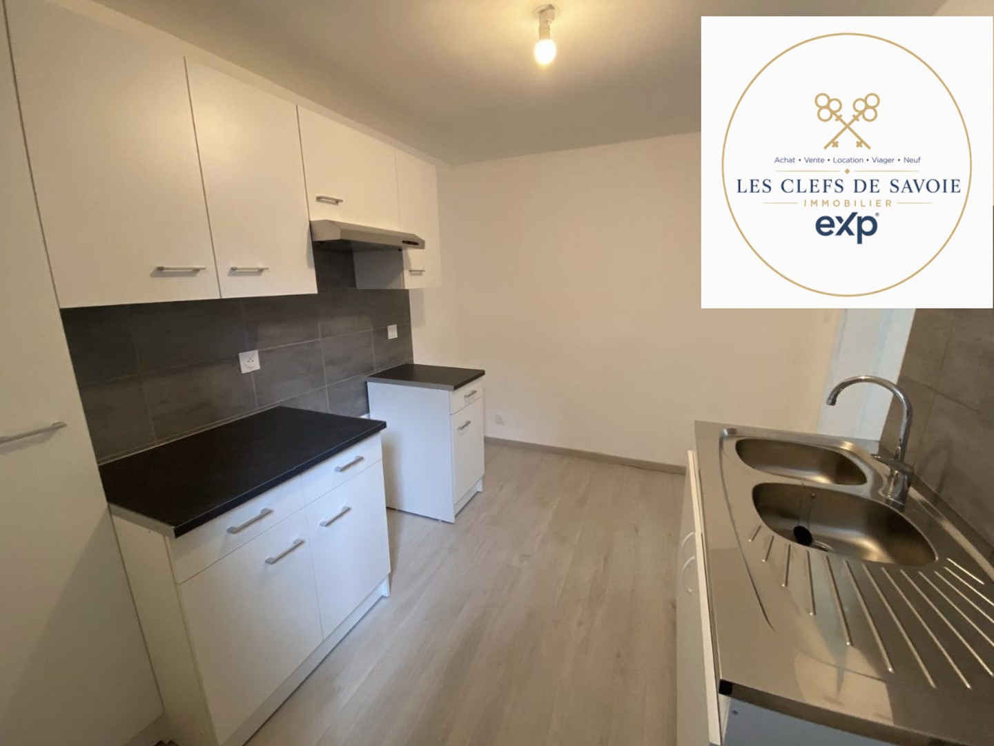 Appartement à vendre - 2 pièces - 42m2 - Le Pont-De-Beauvo... (73330)