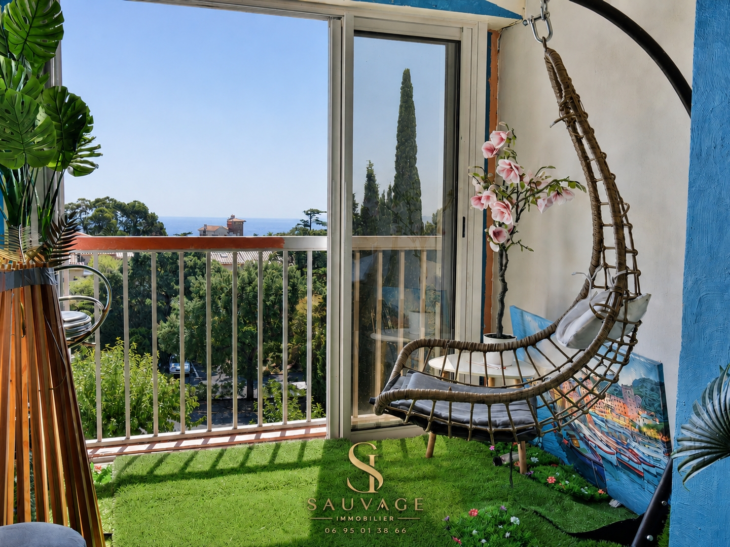 T2 de 29 m² avec terrasse, vue mer et garage - Centre-ville de Saint-Aygulf et plage à pied