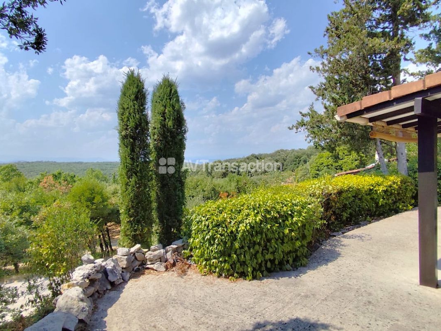 Maison individuelle, plain pied, vue panoramique, piscine