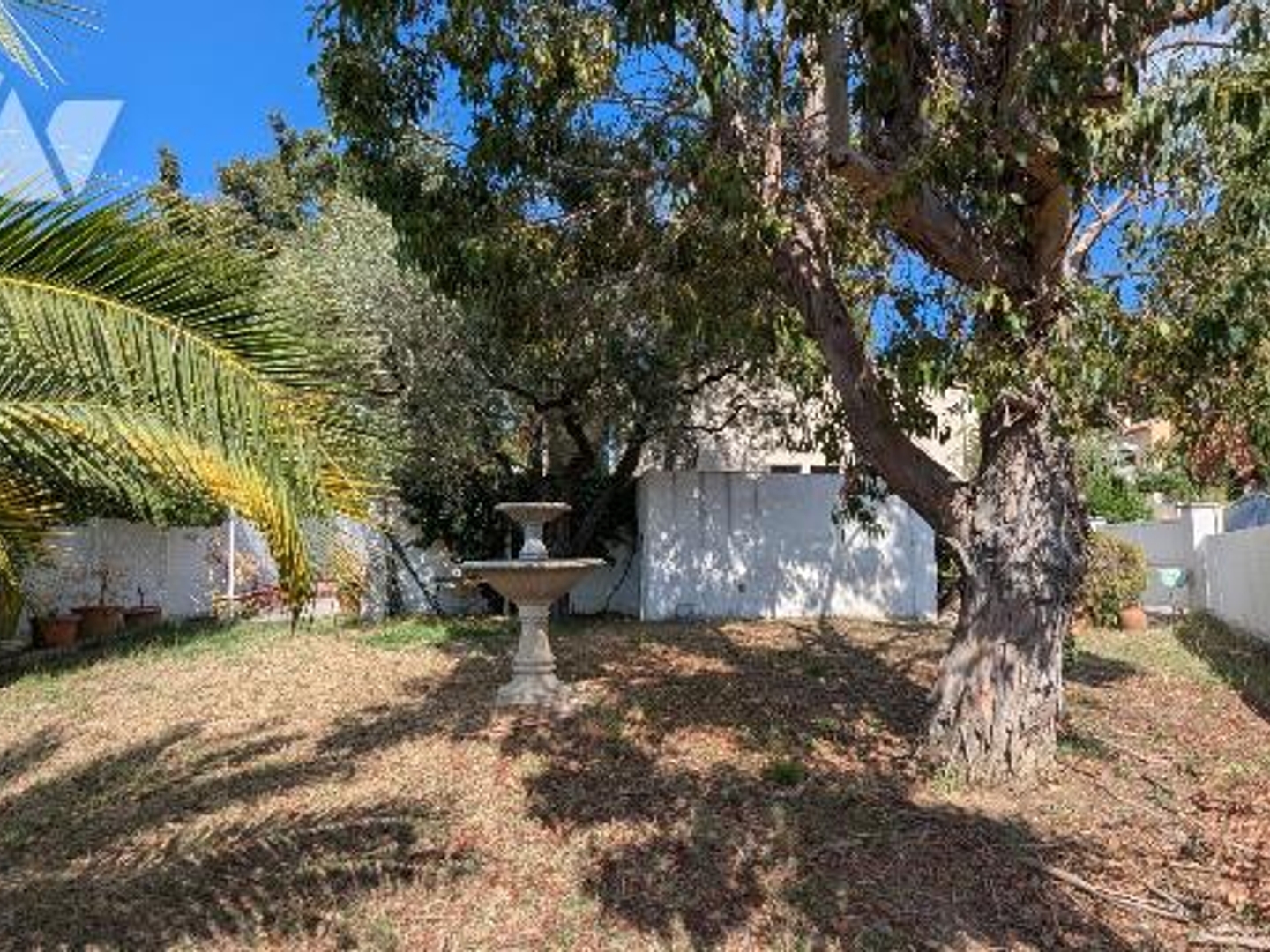 Maison à vendre - 4 pièces - 138m2 - Marseille 11e (13011)