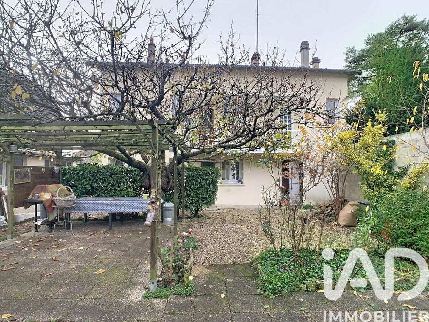 Appartement à vendre - 1 pièce - 72m2 - Soisy-Sur-Seine (91450)