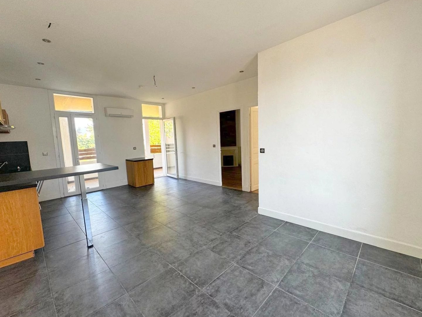 Appartement à vendre - 3 pièces - 58m2 - La Seyne-Sur-Mer (83500)