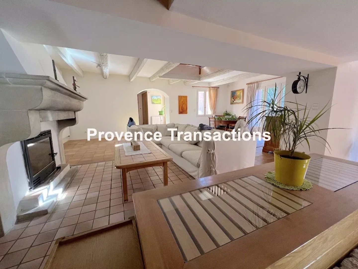 Maison à vendre - 1 pièce - 680m2 - Beaumes-De-Venise (84190)