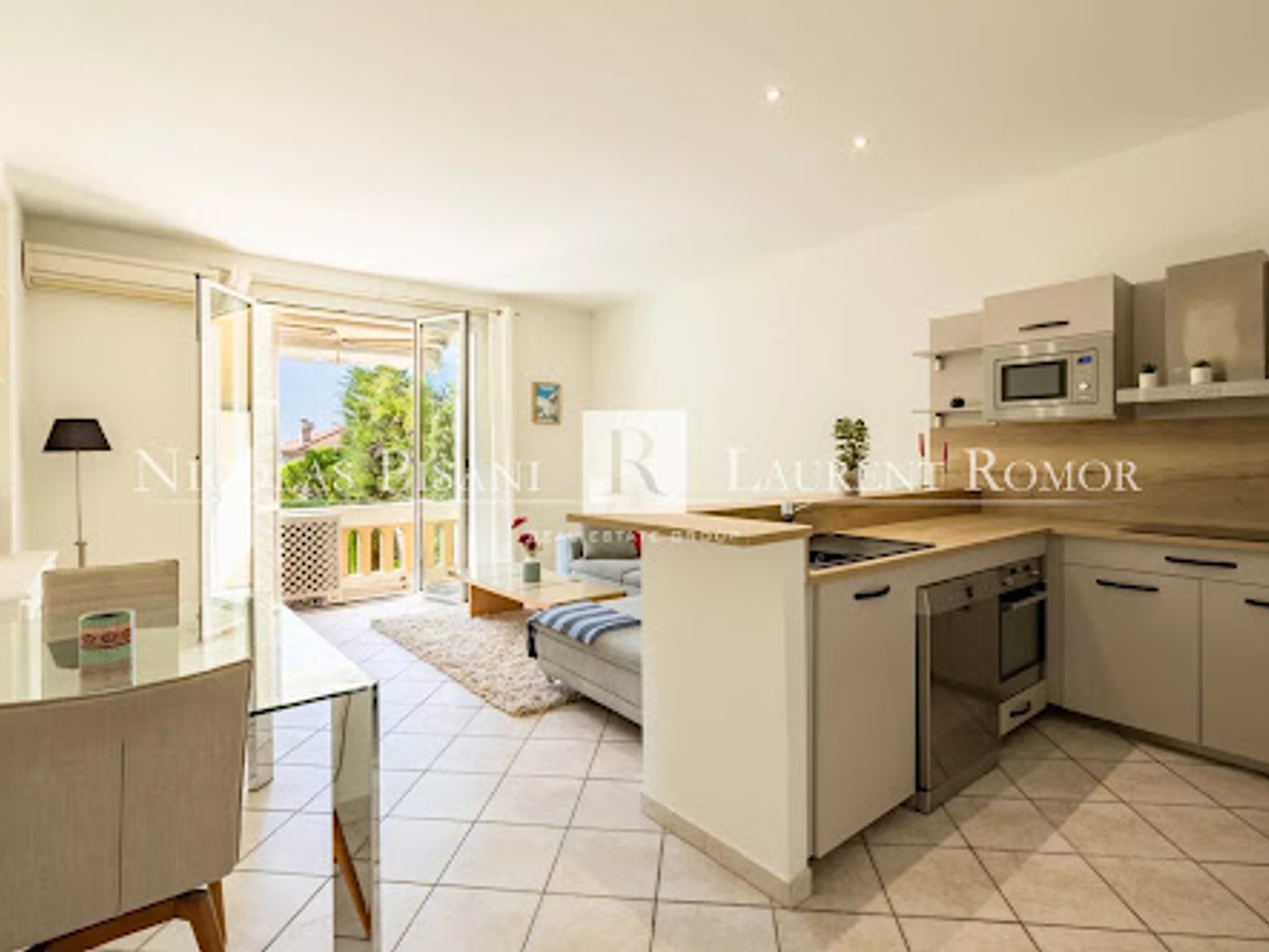Appartement à vendre - 3 pièces - 67m2 - Beaulieu-Sur-Mer (06310)