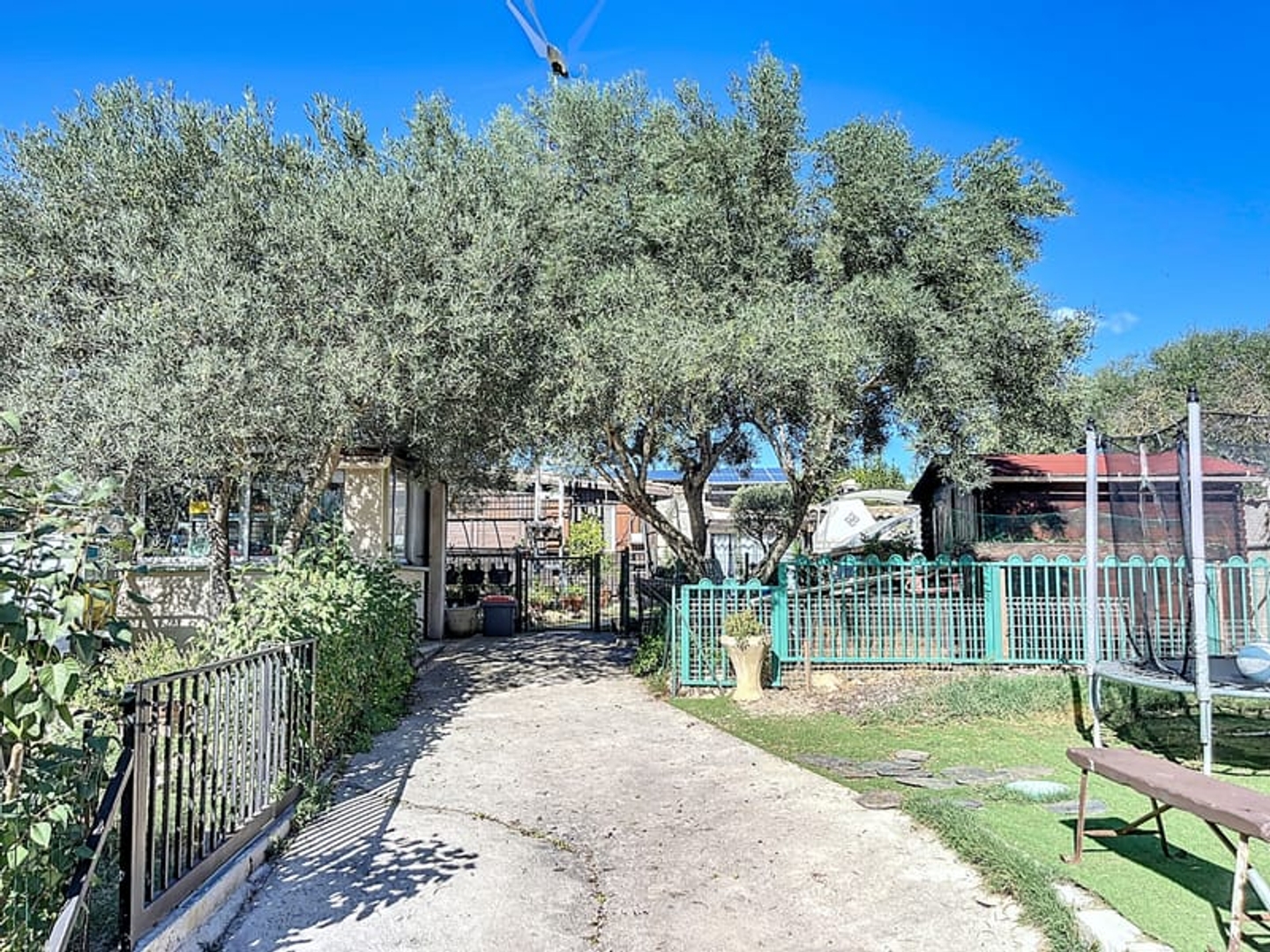 Maison à vendre - 3 pièces - 84m2 - Saussan (34570)