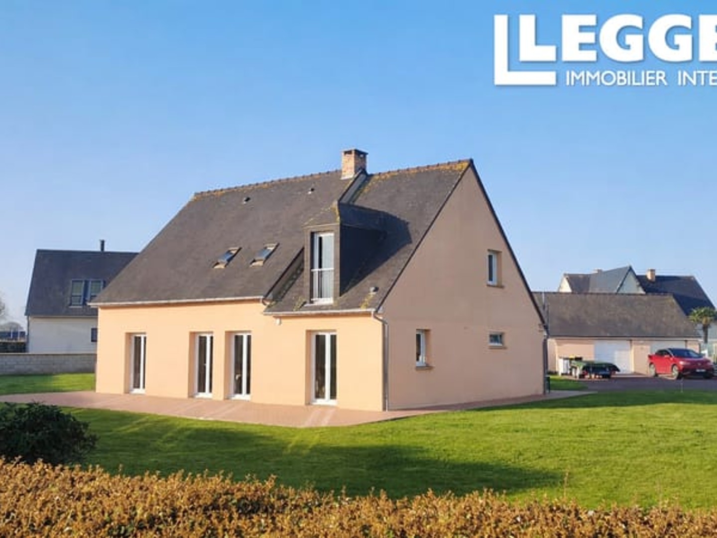Leggett. Unique. Maison 4 ch 3 sdb. Vie plain pied. Vue mer imprenable. Plage d'Omaha et commerces à pied.