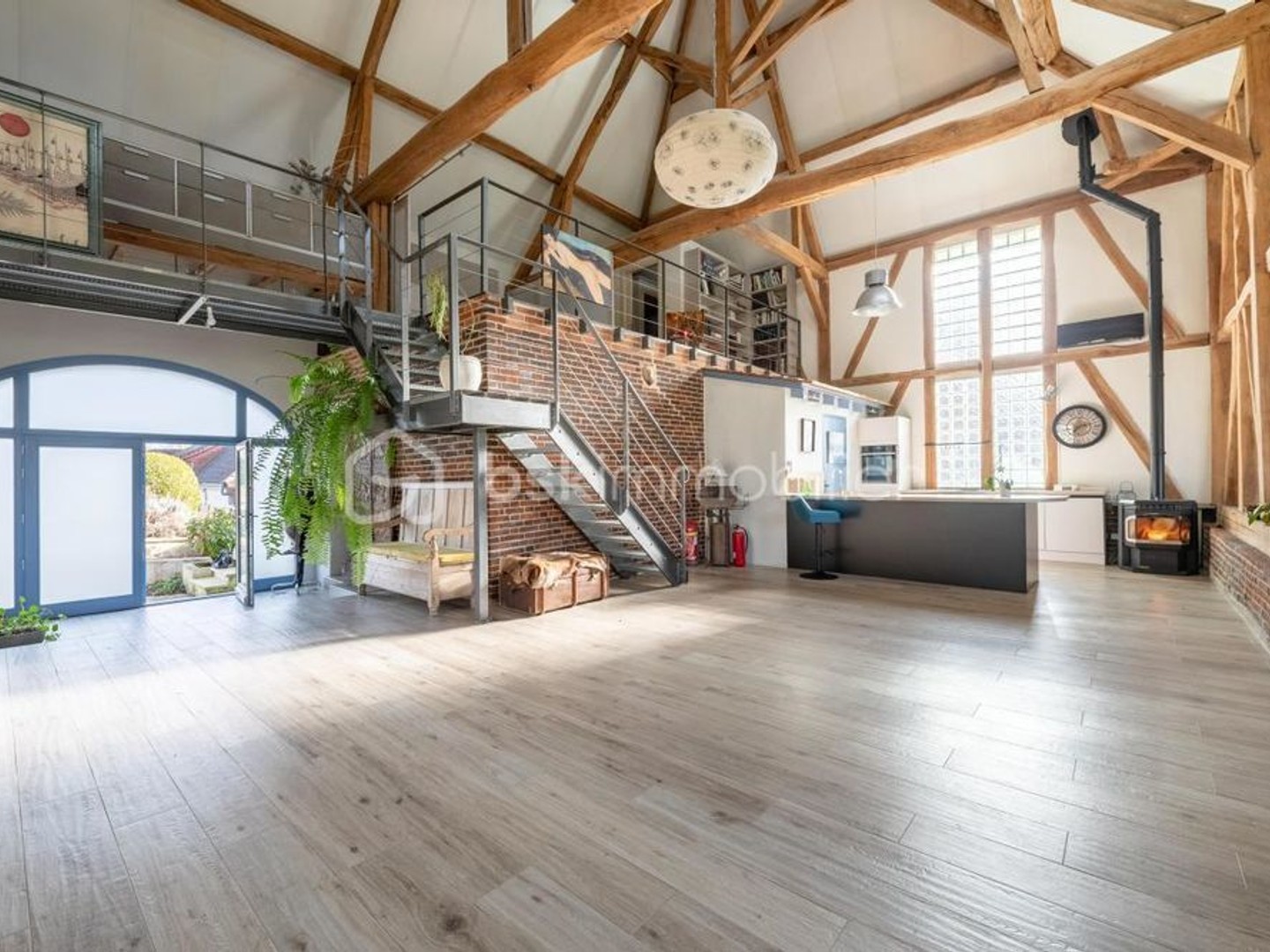 Immeuble à vendre - 11 pièces - 390m2 - Ervy-Le-Châtel (10130)