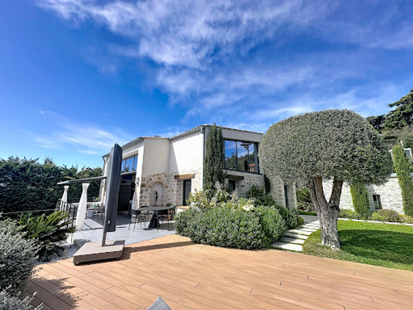 Maison à vendre - 6 pièces - 285m2 - Vallauris (06220)