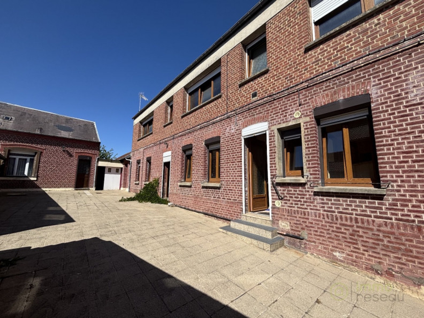 Maison 10 pièces 242 m²