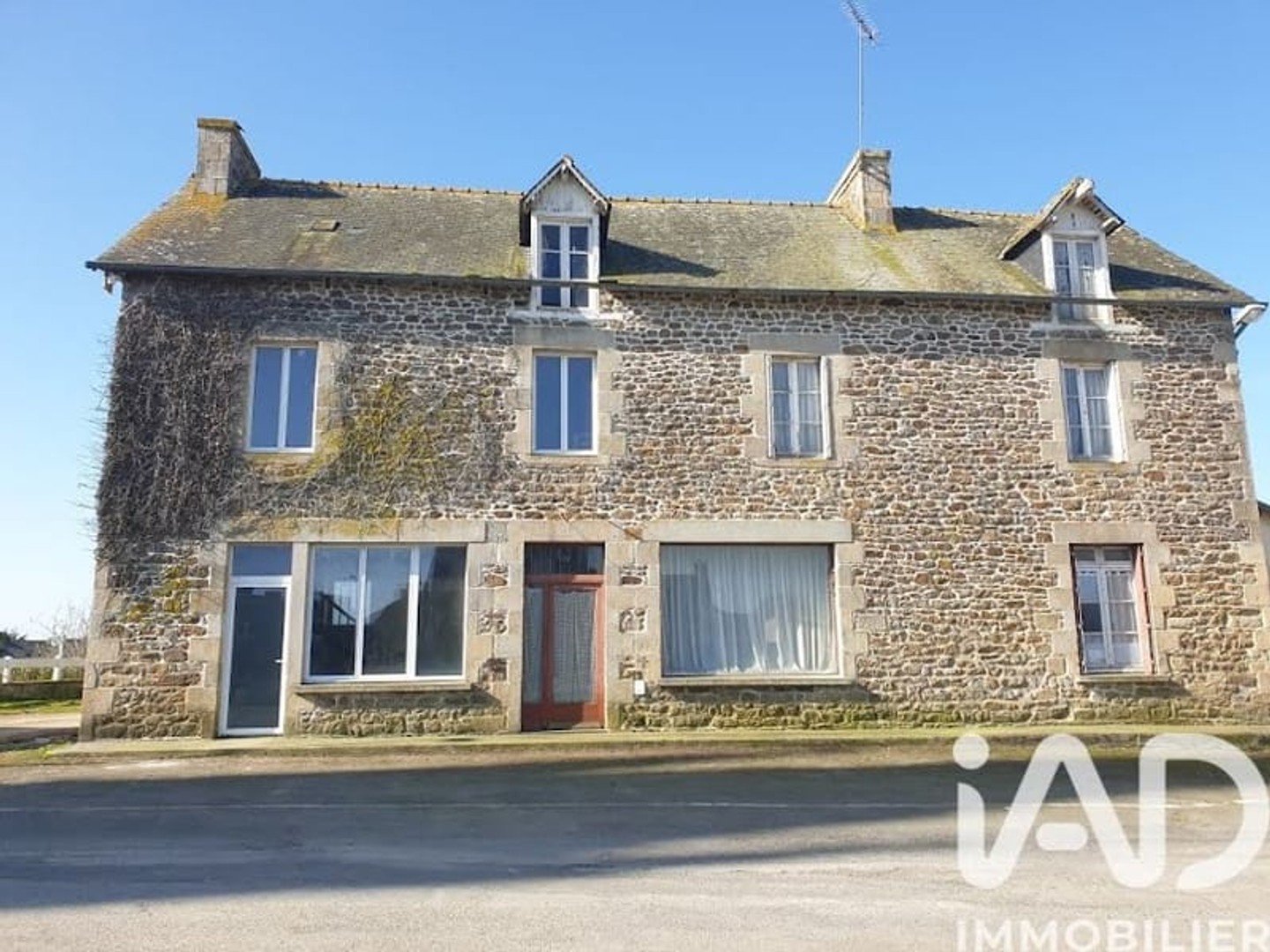 Propriété 5 pièces 230 m²