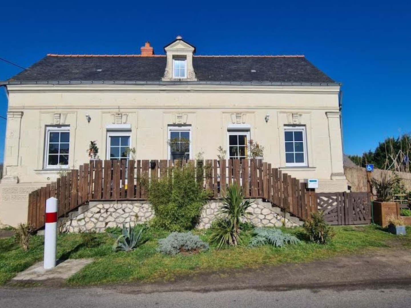 Maison 8 pièces 570 m²