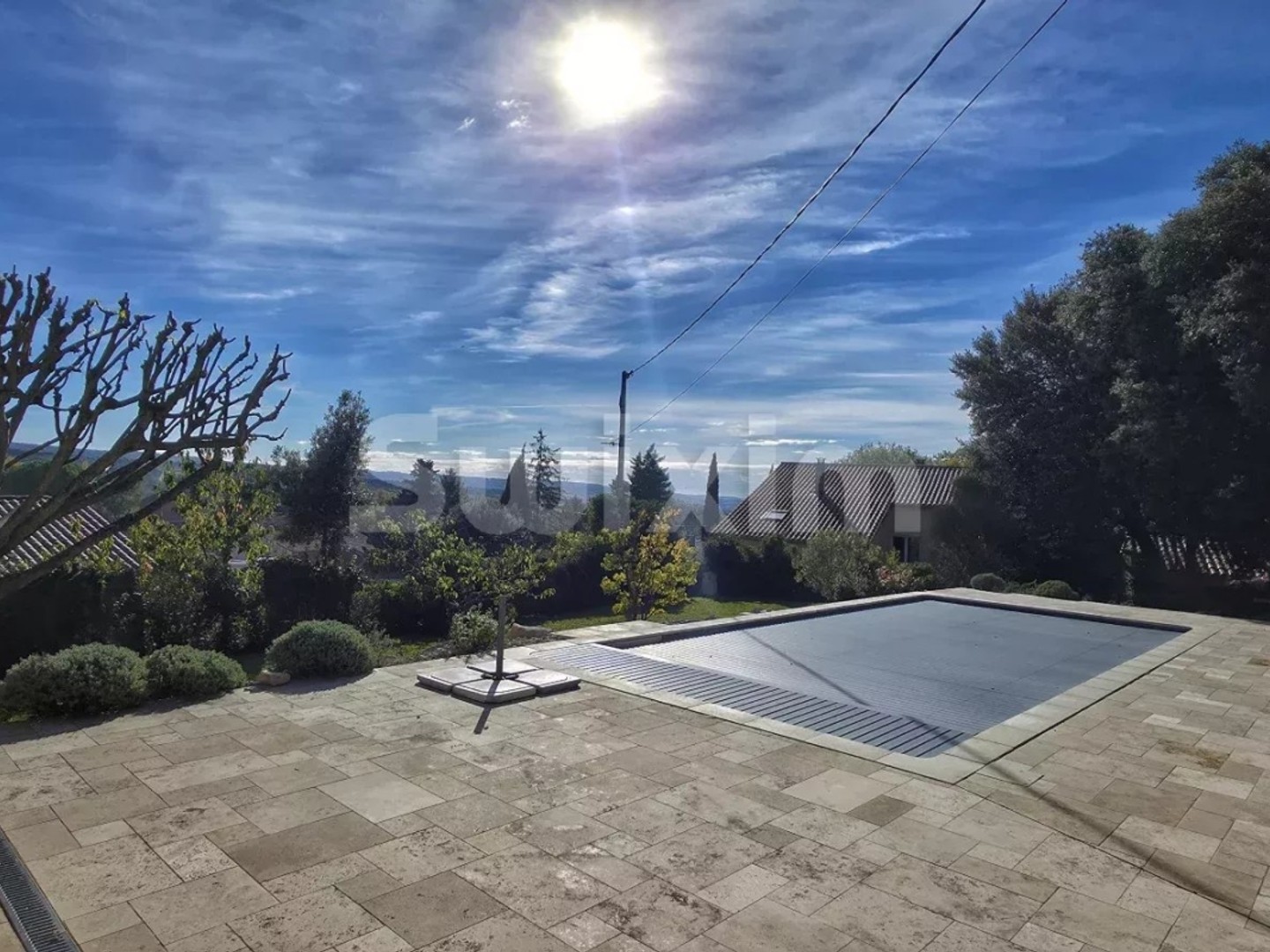 VILLA AVEC JOLIE VUE DEGAGEE AU CALME