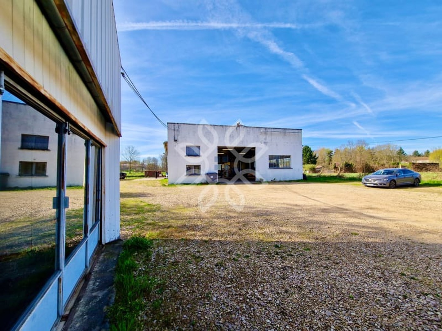 Ensemble immobilier pour garage et carrosserie à saisir