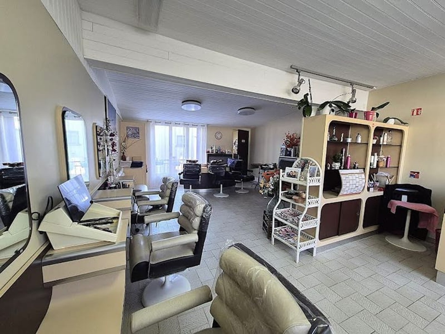 Fonds de commerce 1 pièce 118 m²