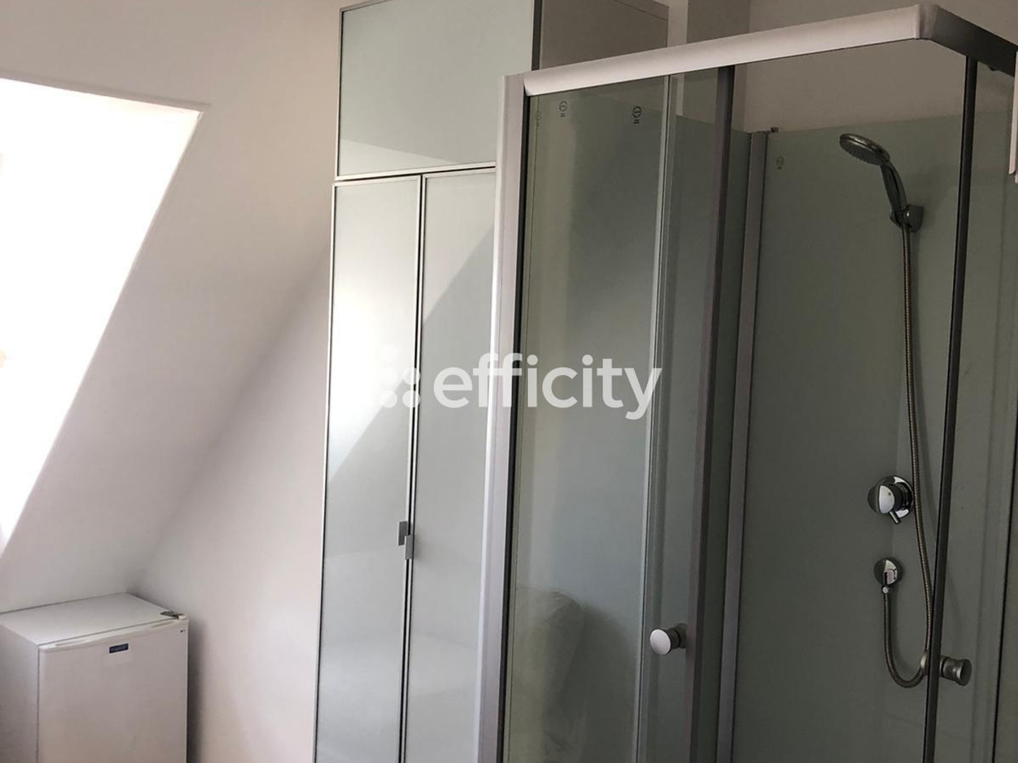 Appartement à vendre - 1 pièce - 8m2 - Paris 16e (75016)