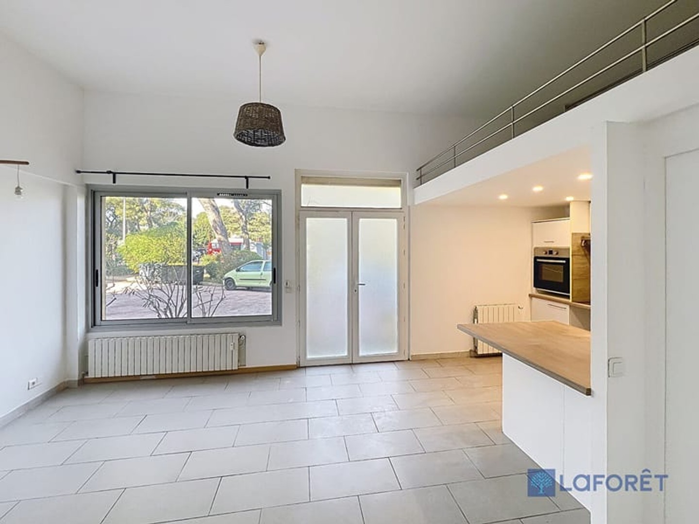 Immeuble commercial 1 pièce 28 m²