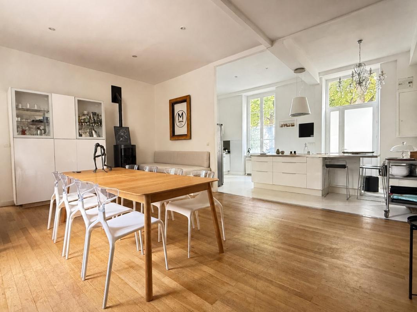 Vends demeure - 356 m² - 12 pièces, 7 chambres - Saint-Jean-de-Liversay 17170