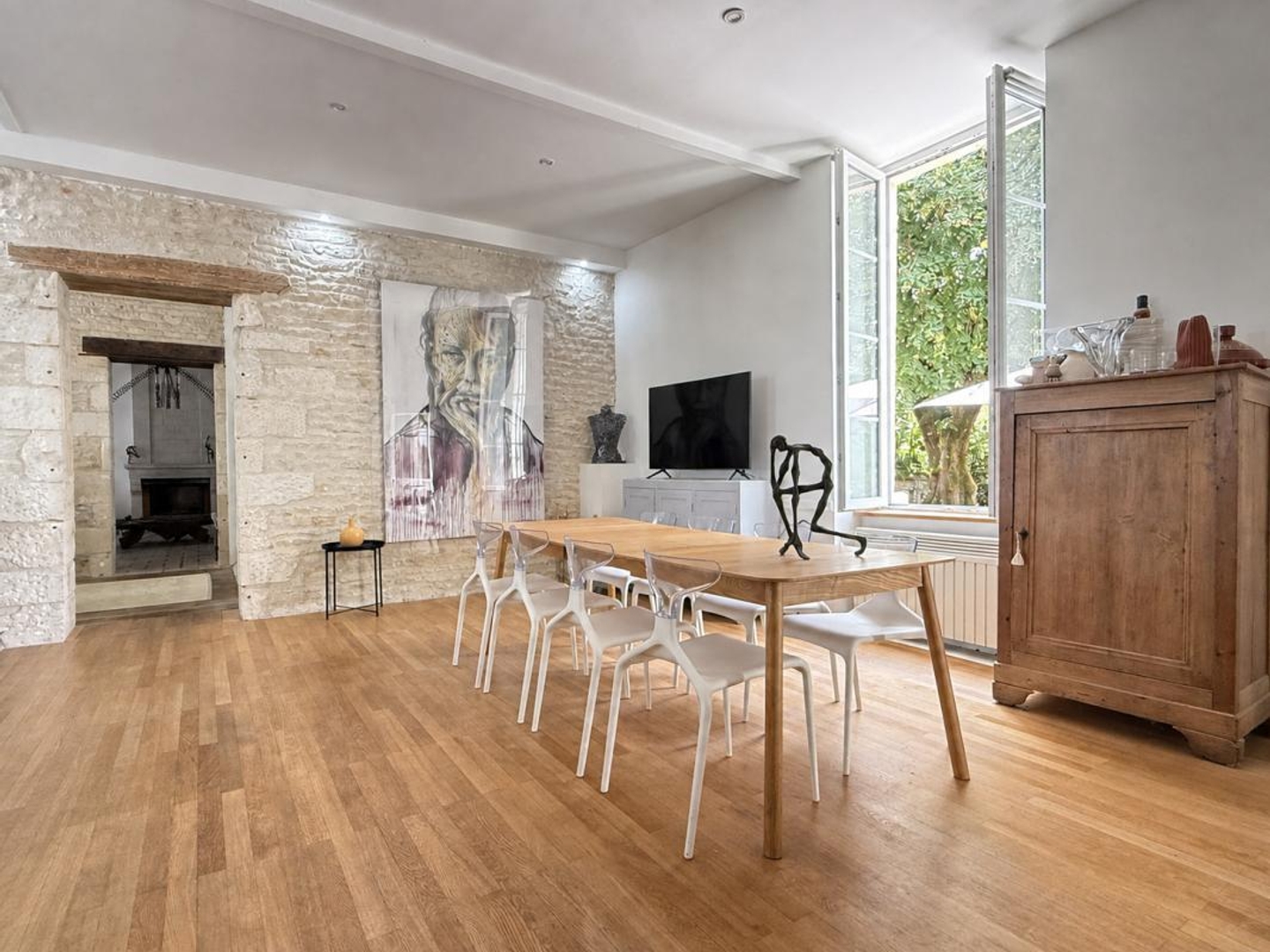 Maison à vendre - 12 pièces - 356m2 - Saint-Jean-De-Liv... (17170)