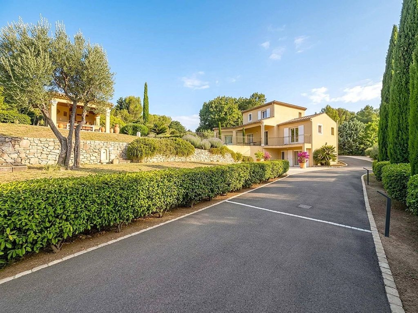 Maison à vendre - 8 pièces - 152m2 - Lorgues (83510)