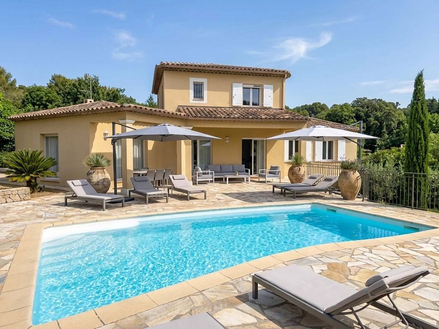 Maison à vendre - 8 pièces - 152m2 - Lorgues (83510)