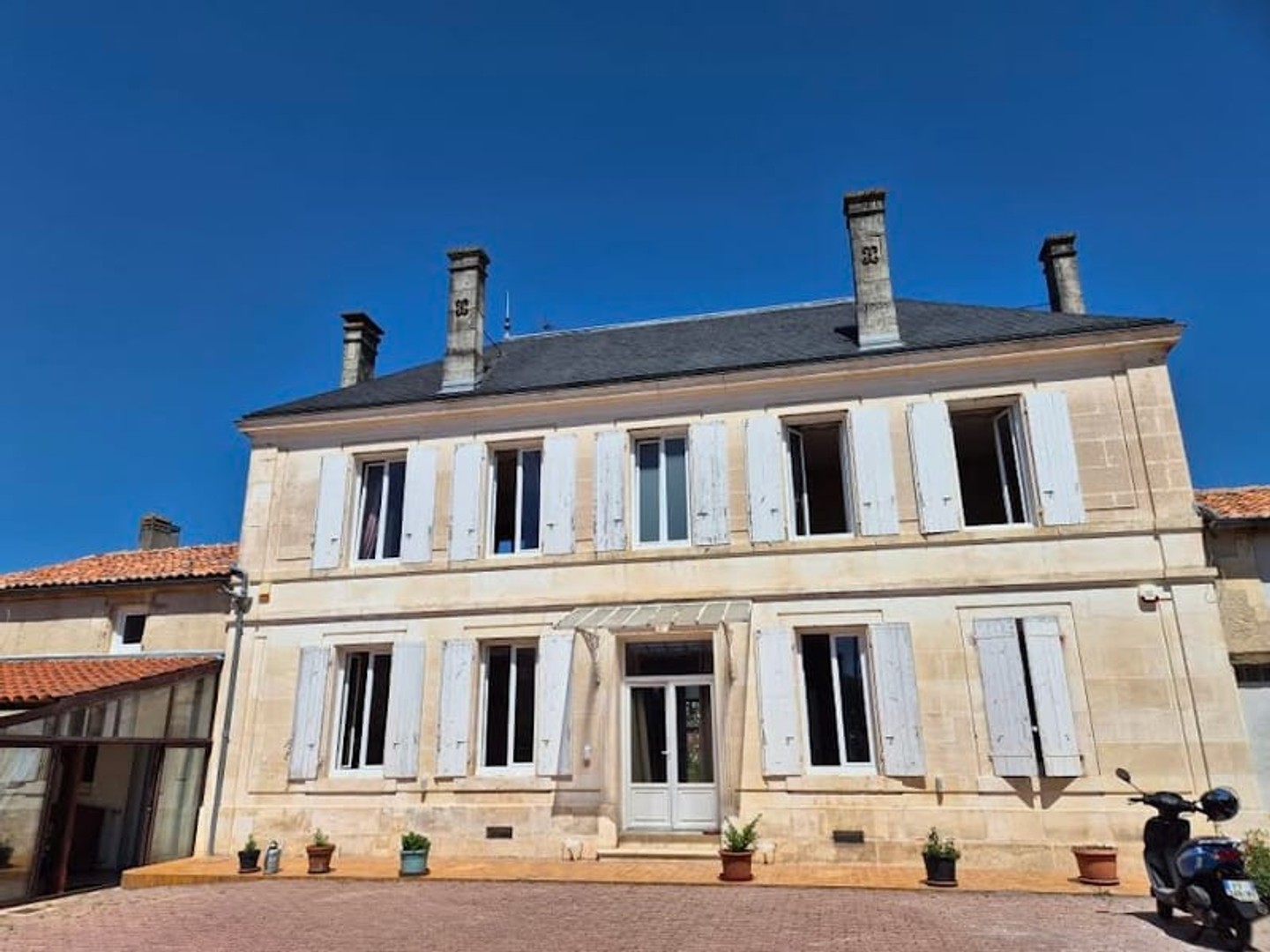 Maison à vendre - 7 pièces - 215m2 - Cognac (16100)