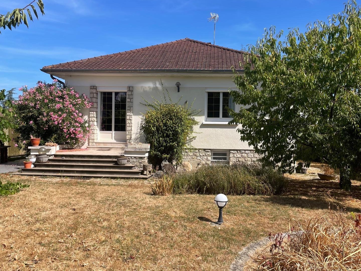 Maison à vendre - 6 pièces - 201m2 - Ballancourt-Sur-E... (91610)