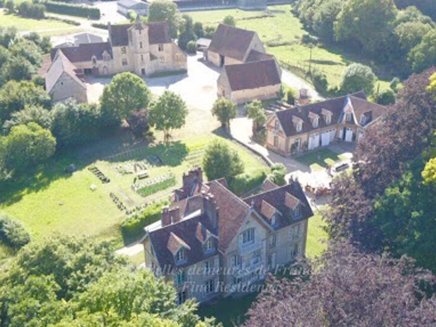 Maison à vendre - 30 pièces - 1200m2 - Nogent-Le-Rotrou (28400)