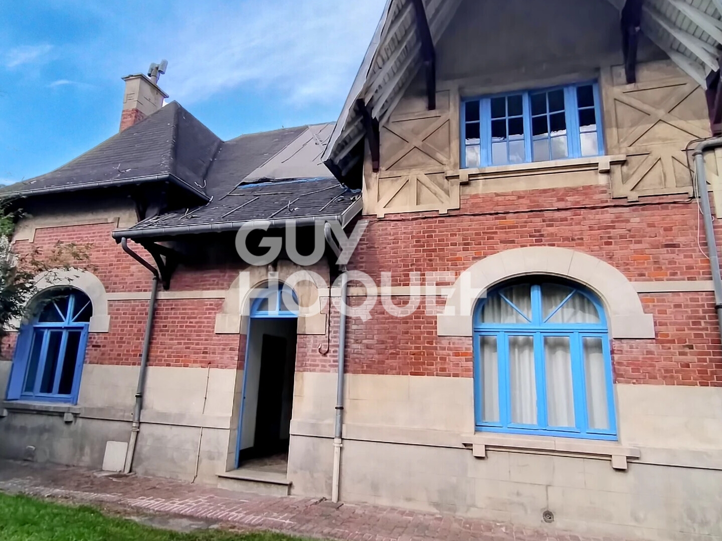 Maison de caractère - 4 chambres - 5 745 m² de terrain - 800 m² de dépendances