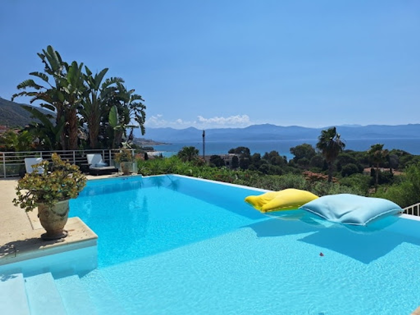 Maison à vendre - 8 pièces - 280m2 - Ajaccio (20000)