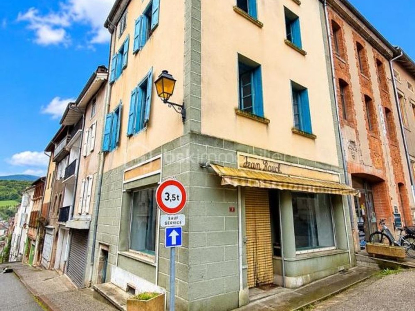 ENSEMBLE IMMOBILIER UNIQUE - 170M² habitables - 170m² d'Annexes