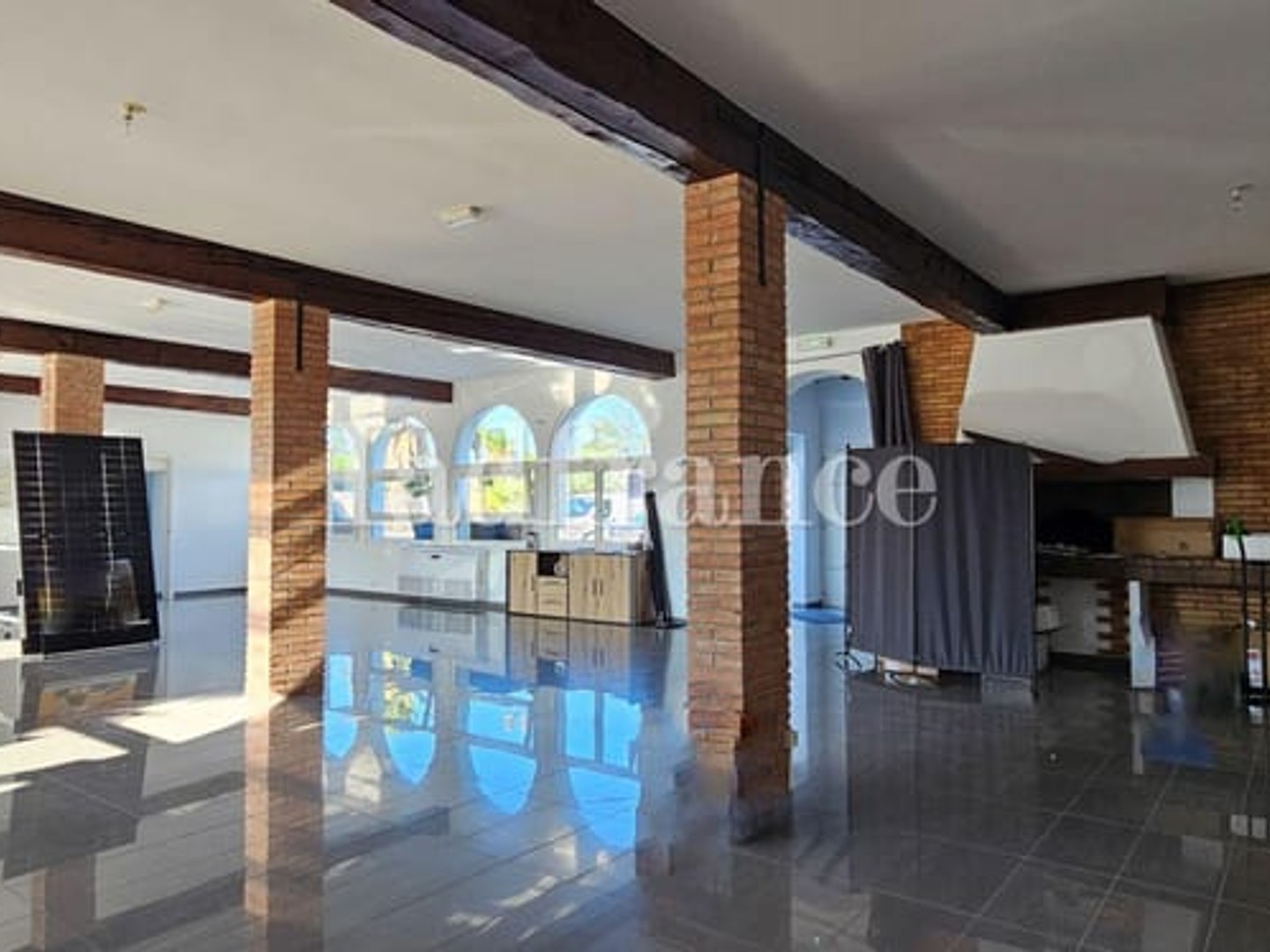 Immeuble commercial 330 m²