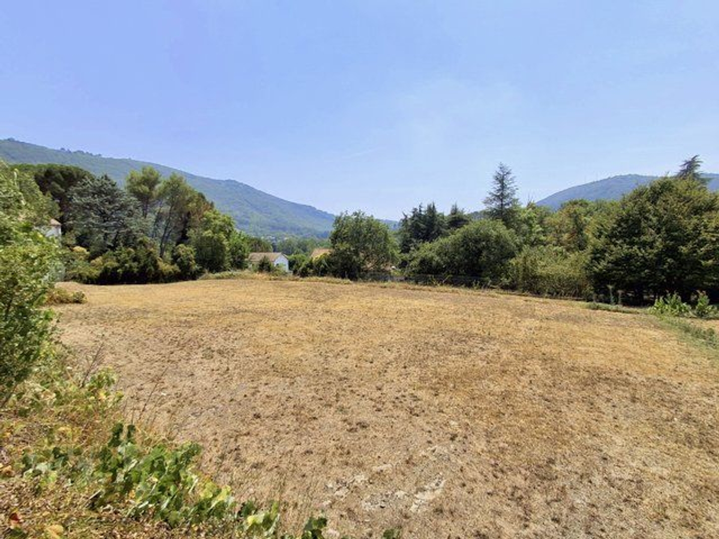 Terrain à vendre - 2000m2 - Saint-Ambroix (30500)