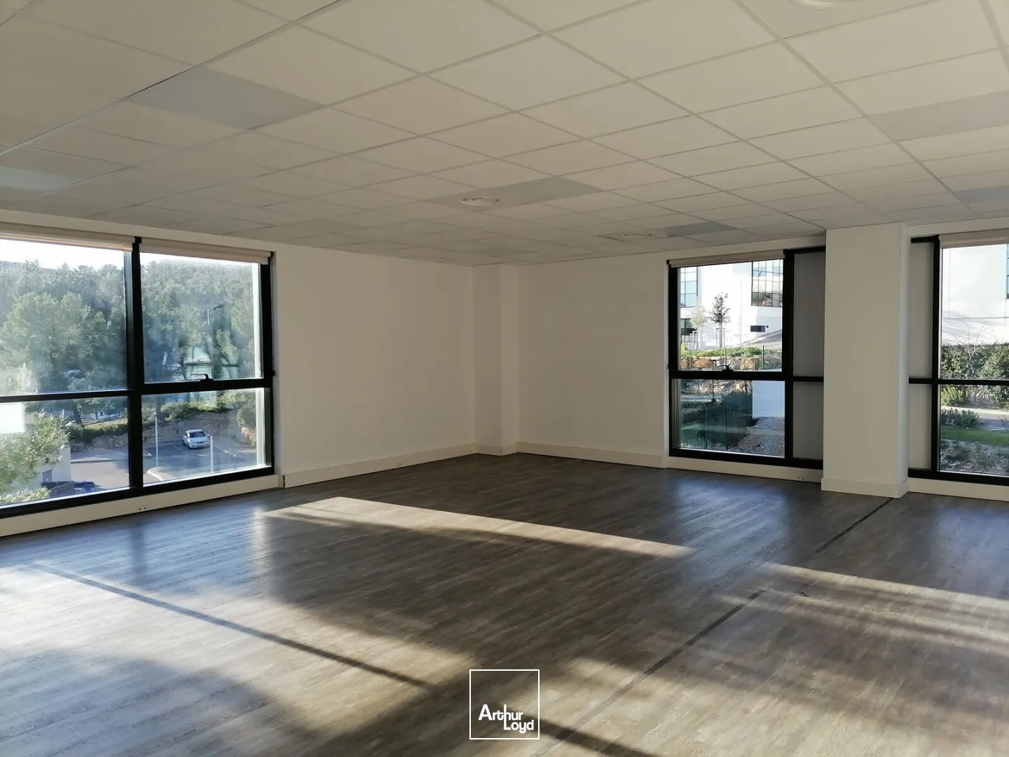 Bureaux à vendre - 96m2 - La Ciotat (13600)