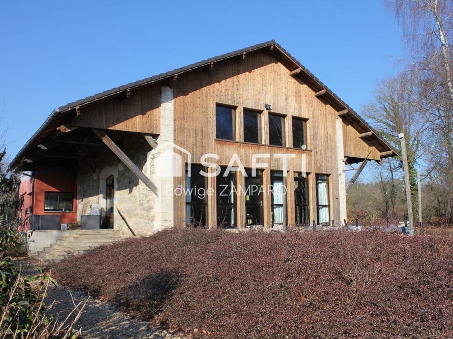 Lieu insolite - Deux habitations distinctes pour de multiples projets