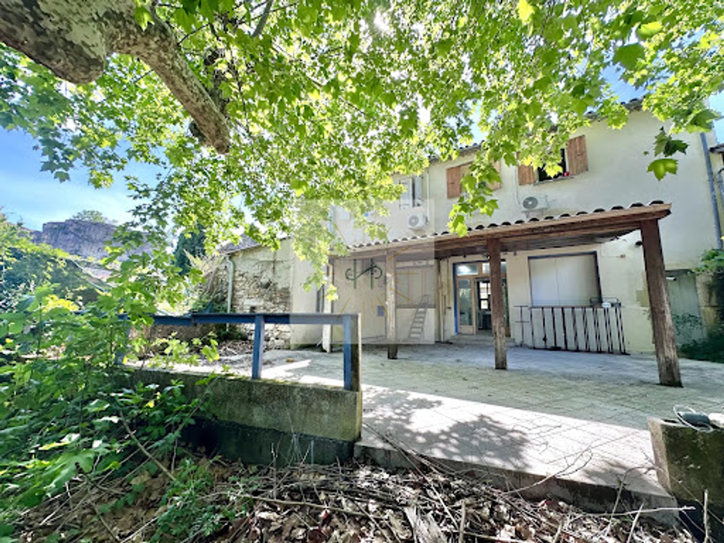 Maison à vendre - 15 pièces - 191m2 - Viviers (07220)