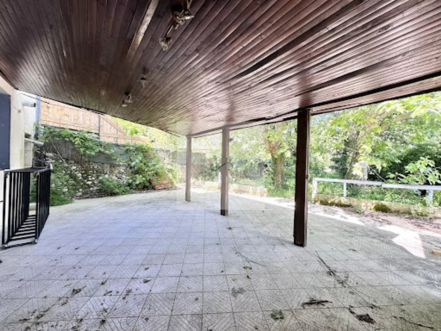 Maison à vendre - 15 pièces - 191m2 - Viviers (07220)