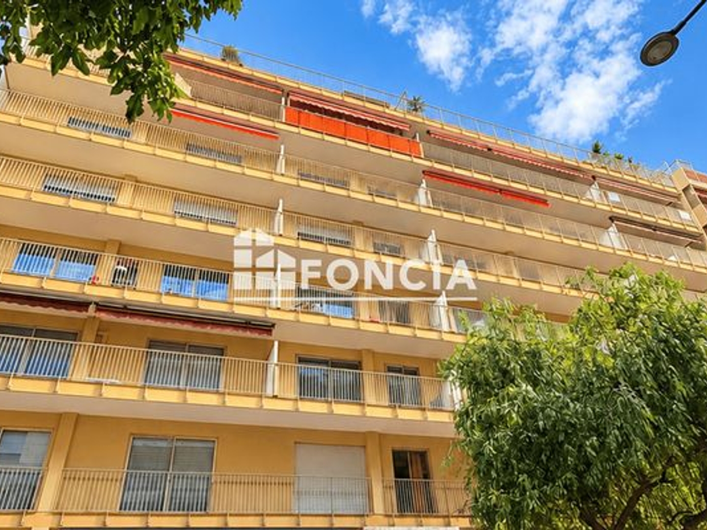 Locaux à vendre - 4 pièces - 60m2 - Antibes (06600)