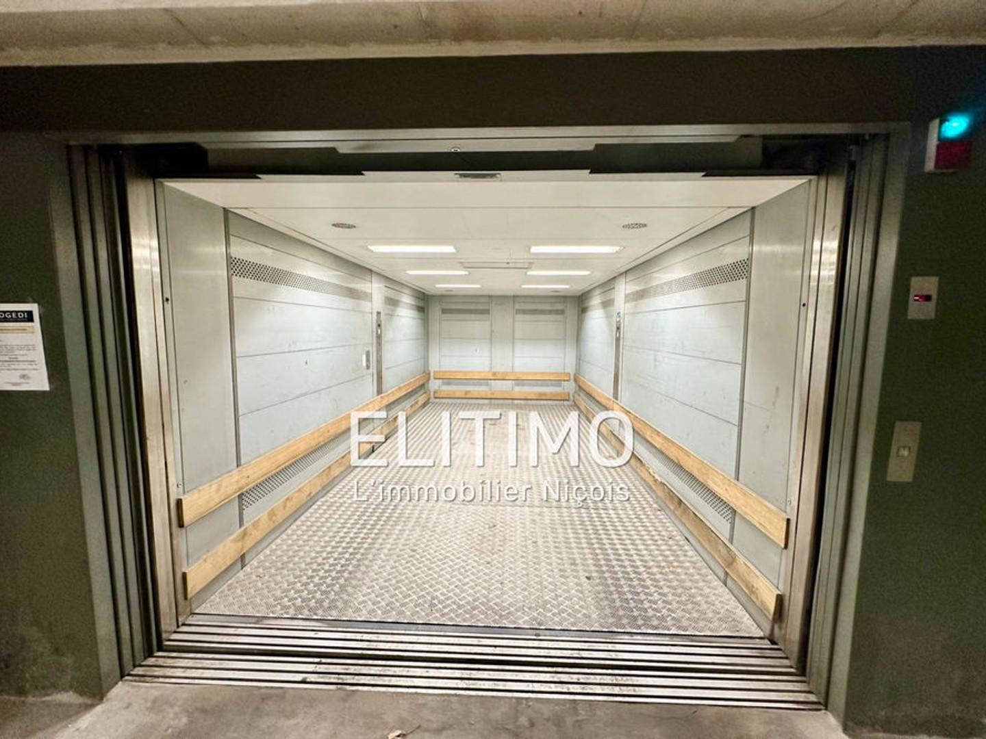 Parking / garage / box à vendre - Nice (06300)