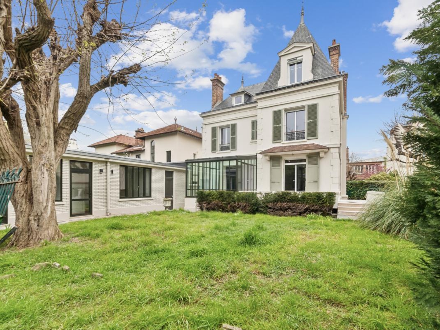 Maison 10 pièces 263 m²