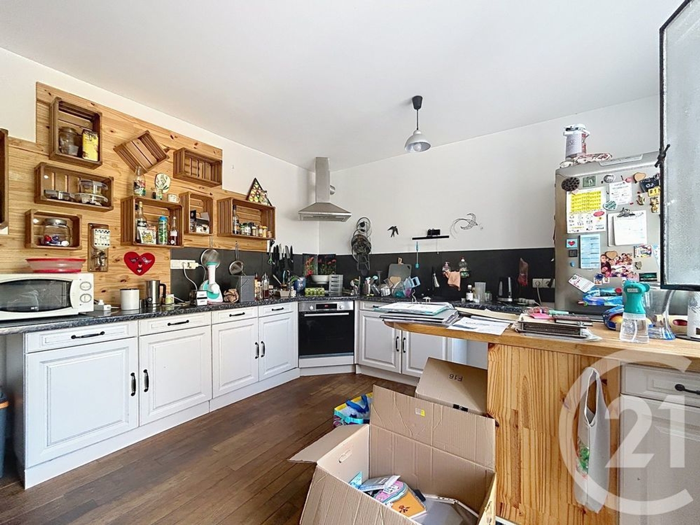 Maison à vendre - 10 pièces - 385m2 - Monétay-Sur-Allier (03500)